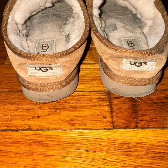 UGG Women’s Size 11 Chestnut Suede Shearling Slippers - Picture 3 of 10